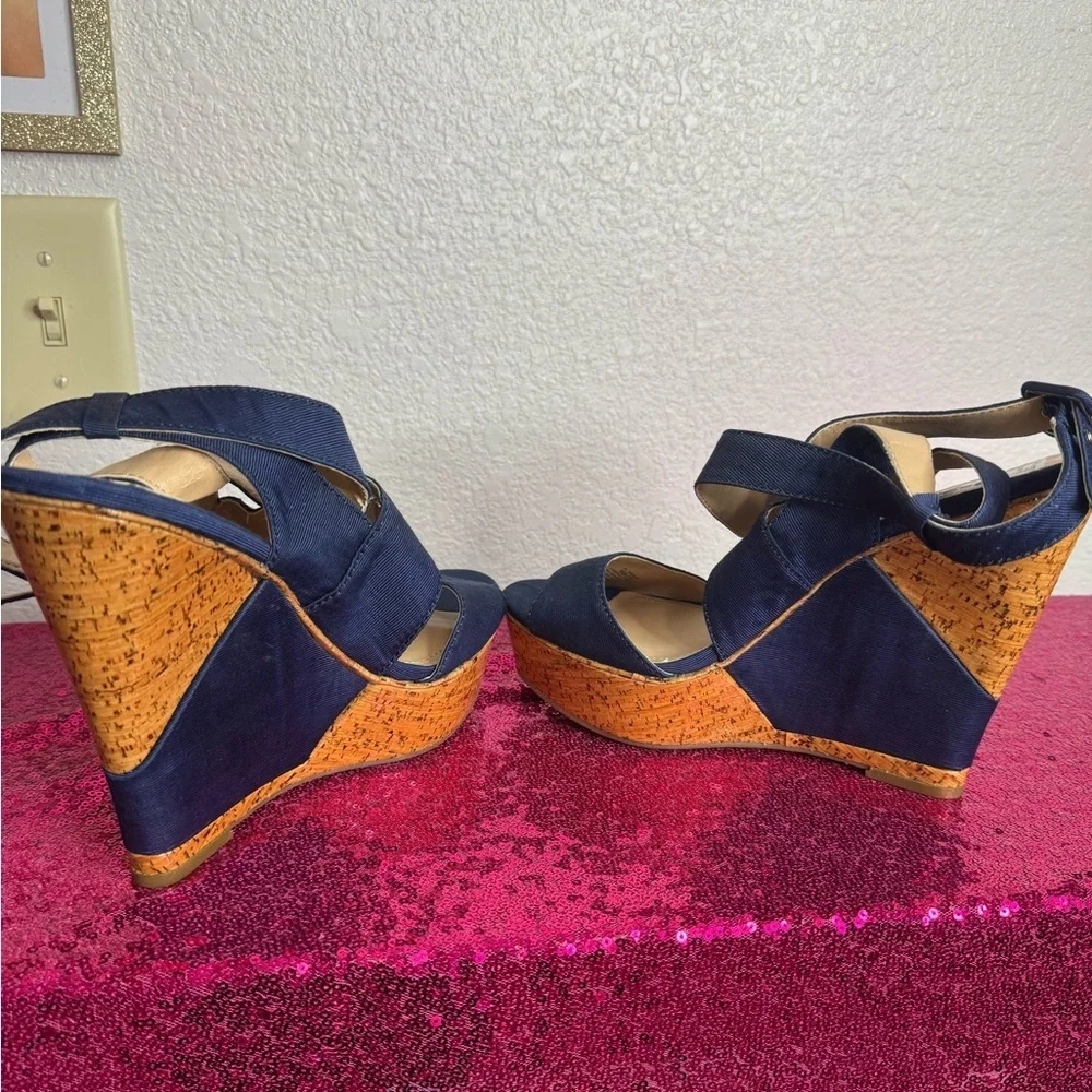 NEW w TAGS 🏷️ BCBG Women’s Navy Jean Crisscross Wedge Platforms (Size 9)
